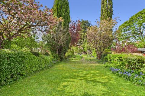 3 bedroom semi-detached house for sale, The Close, Carshalton, SM5