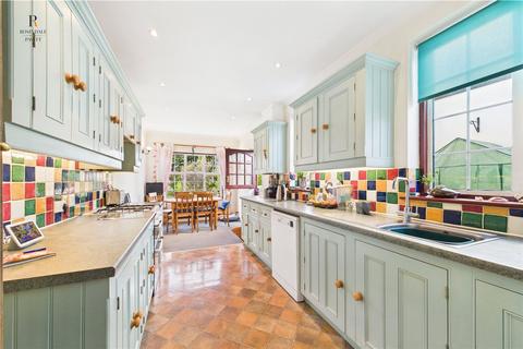 3 bedroom semi-detached house for sale, The Close, Carshalton, SM5