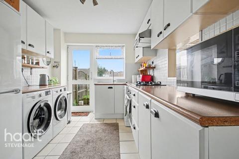 3 bedroom terraced house for sale, Hertford Road, Stevenage
