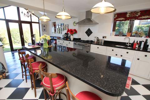 undefined, GREENSIDE GARDENS HOYLANDSWAINE SHEFFIELD