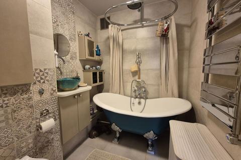 2 bedroom flat for sale, The Mall, Dunstable LU5