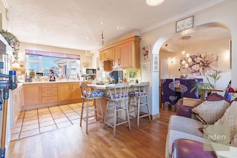5 bedroom detached house for sale, High Street, Lenham, ME17