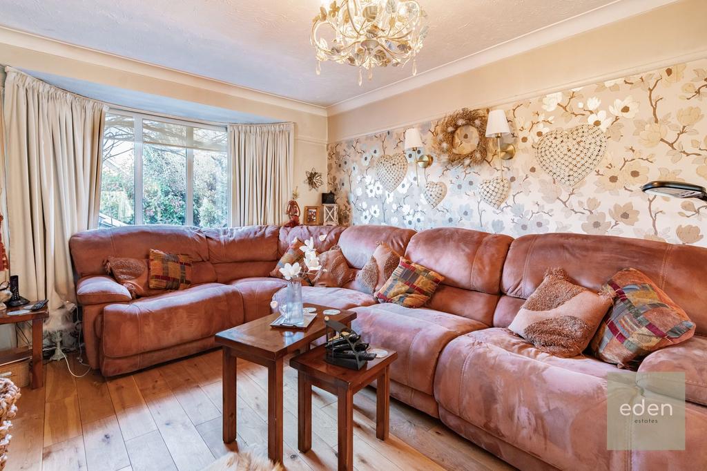 Lounge/Family Room