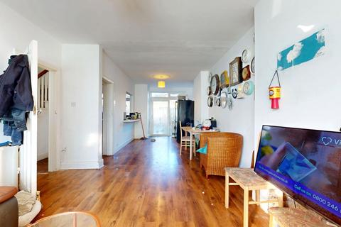 4 bedroom end of terrace house for sale, 94 Shell Road, Ladywell, SE13 7DF
