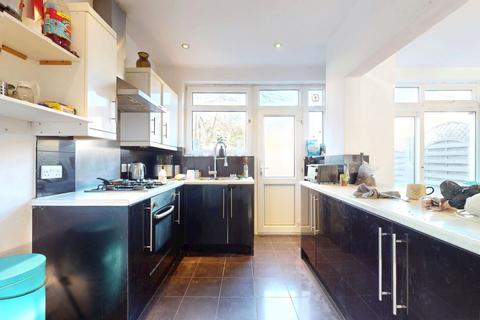 4 bedroom end of terrace house for sale, 94 Shell Road, Ladywell, SE13 7DF