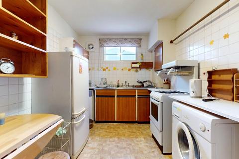 2 bedroom flat for sale, Flat 6 The Chestnuts, Great North Road, East Finchley, N2 0PA