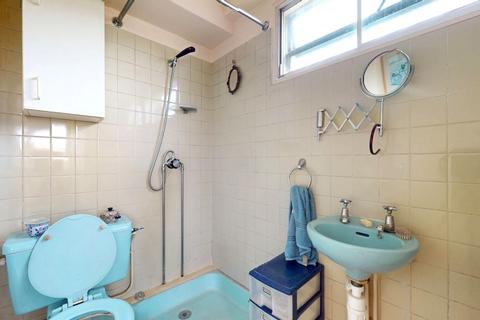 2 bedroom flat for sale, Flat 6 The Chestnuts, Great North Road, East Finchley, N2 0PA