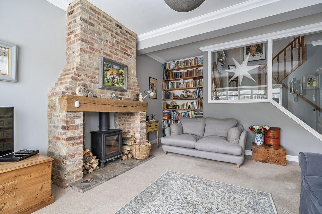 Lounge &amp; Feature Fireplace