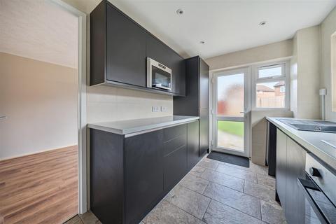 3 bedroom detached house for sale, Rutherford Close, Longwell Green, Bristol