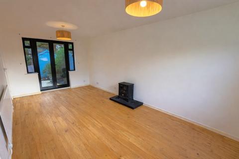 undefined, Alma Close, Woking GU21