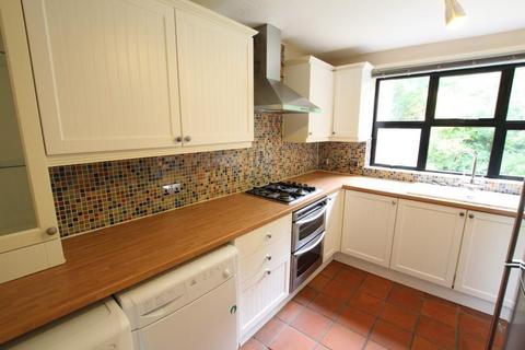undefined, Alma Close, Woking GU21