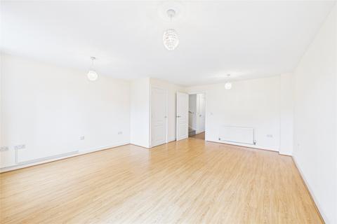 3 bedroom end of terrace house for sale, Cranwell Road, Farnborough, Hampshire, GU14