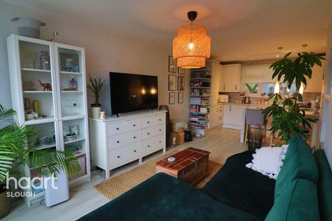 1 bedroom flat for sale, Perryman Way, Slough