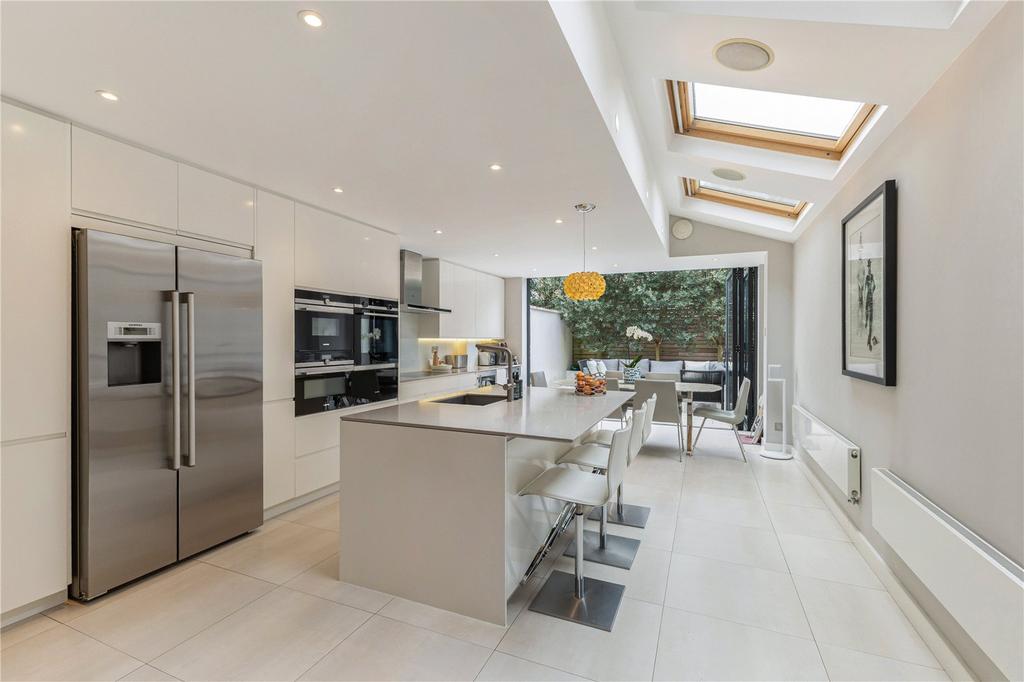 Kitchen/Dining