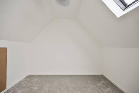 3 bedroom flat to rent, St Johns Road, Walthamstow, London, E17