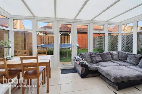 5 bedroom end of terrace house for sale, Fillingham Way, Hatfield
