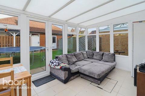 5 bedroom end of terrace house for sale, Fillingham Way, Hatfield