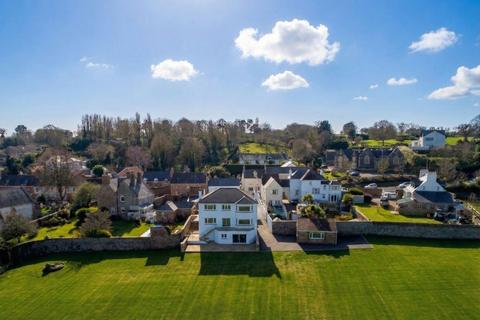 4 bedroom detached house for sale, Le Jardin, Grouville