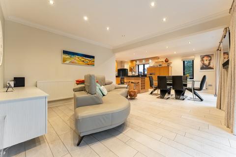 5 bedroom detached house for sale, Broadstone