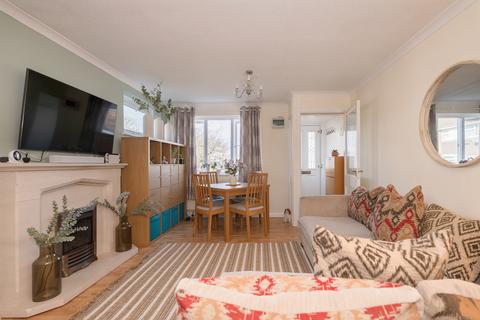 undefined, Sycamore Avenue, Horsham, RH12