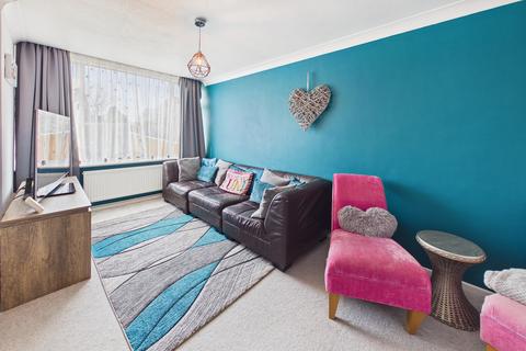 3 bedroom terraced house for sale, Aycliffe Drive, Hemel Hempstead, HP2