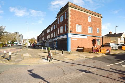 3 bedroom maisonette for sale, Portsmouth Road, Cosham, Portsmouth, Hampshire, PO6