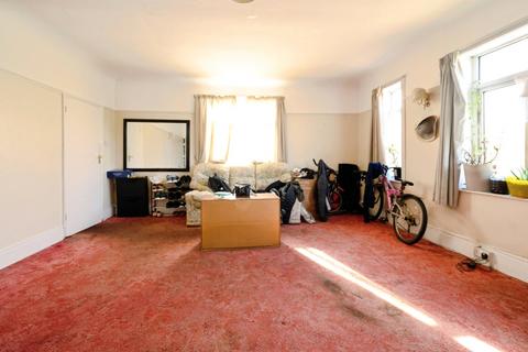 3 bedroom maisonette for sale, Portsmouth Road, Cosham, Portsmouth, Hampshire, PO6