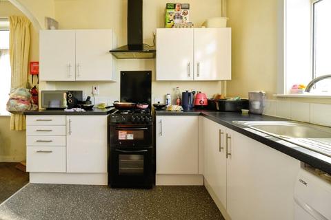 3 bedroom maisonette for sale, Portsmouth Road, Cosham, Portsmouth, Hampshire, PO6
