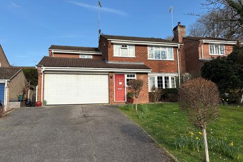 4 bedroom detached house for sale, Shady Nook, Farnham, Surrey, GU9