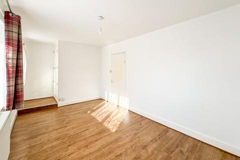 3 bedroom house to rent, Gold Hill, Edgware, HA8