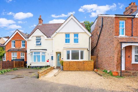 94 Lion Lane, Haslemere GU27
