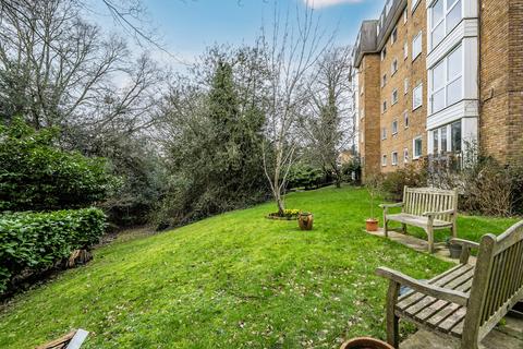 undefined, Beulah Hill, London