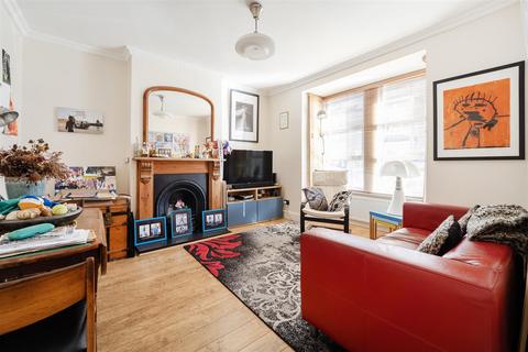 3 bedroom terraced house to rent, Bedford Road, Ealing, W13