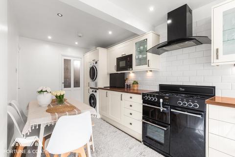 undefined, Sadlers Mead, Harlow
