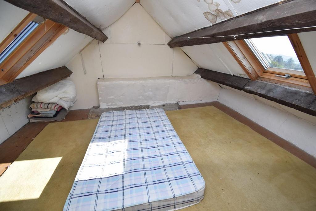 Bedroom 2.JPG