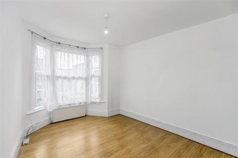 2 bedroom flat for sale, Haroldstone Road, Walthamstow