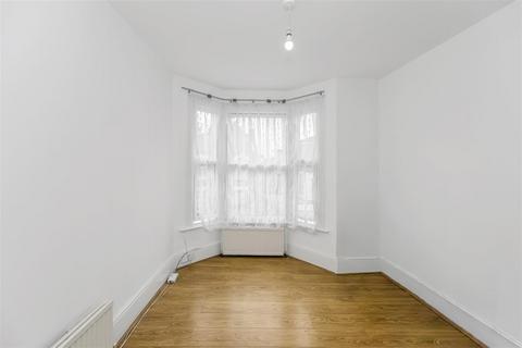 2 bedroom flat for sale, Haroldstone Road, Walthamstow