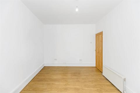 2 bedroom flat for sale, Haroldstone Road, Walthamstow