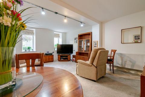 1 bedroom apartment for sale, Charlotte Close, Halifax HX1