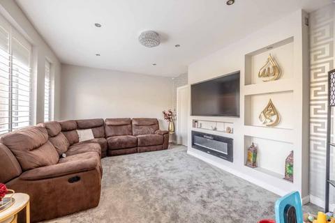 3 bedroom semi-detached house for sale, Farnham Royal SL2