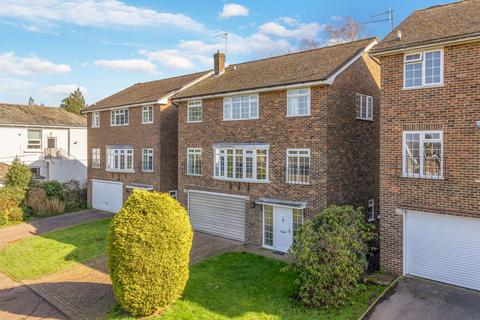 Albany Hill, Tunbridge Wells, TN2