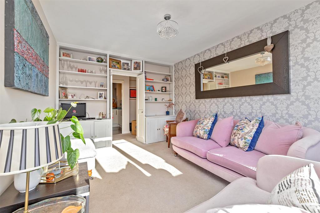 35 Queens Court-27.jpg