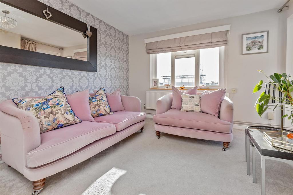 35 Queens Court-26.jpg