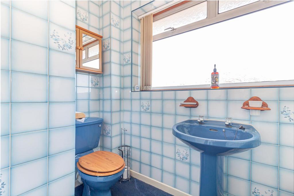 Bathroom-2.jpg