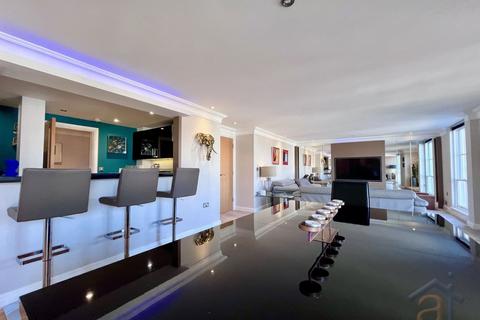 2 bedroom apartment for sale, Promenade, Southport, PR9 0EF