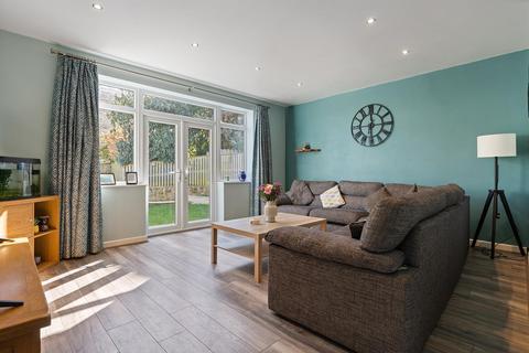 3 bedroom semi-detached house for sale, Warneford Road, Huddersfield