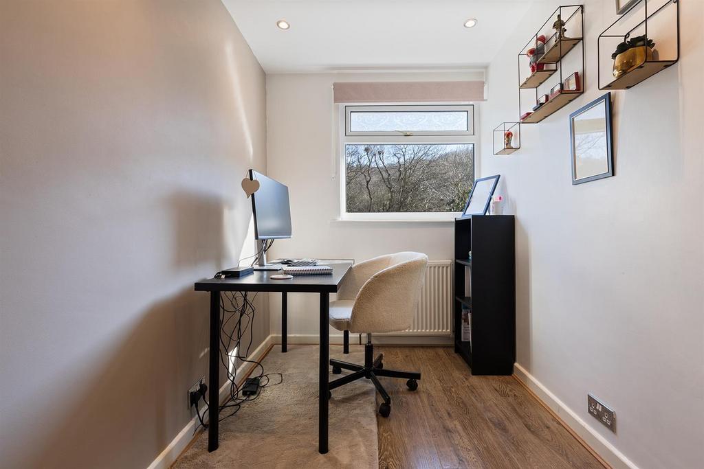 Bramleys Estate Agents - Warneford Road - Cowlersl