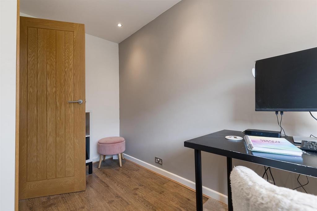 Bramleys Estate Agents - Warneford Road - Cowlersl