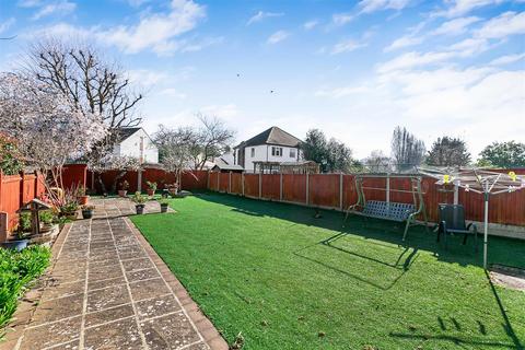 undefined, Lynwood Drive, Worcester Park KT4
