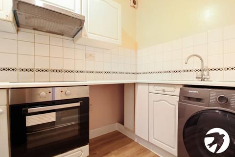 1 bedroom flat to rent, Clifton Road, Gravesend, Kent, DA11